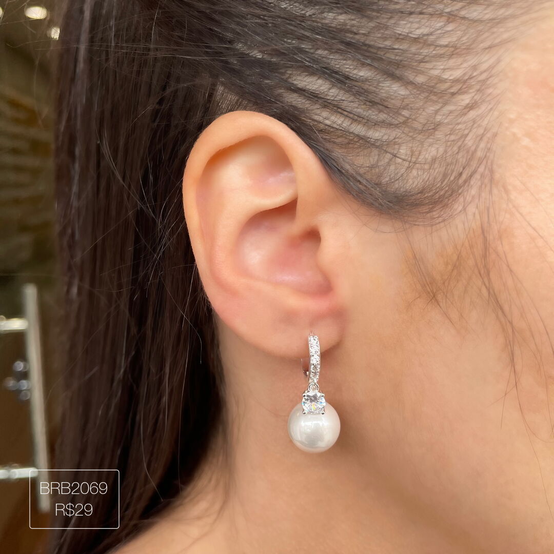 Brinco Argola c/ Cristal Pendurado + Pérola Pendurada Cravejado Cristal Prateado